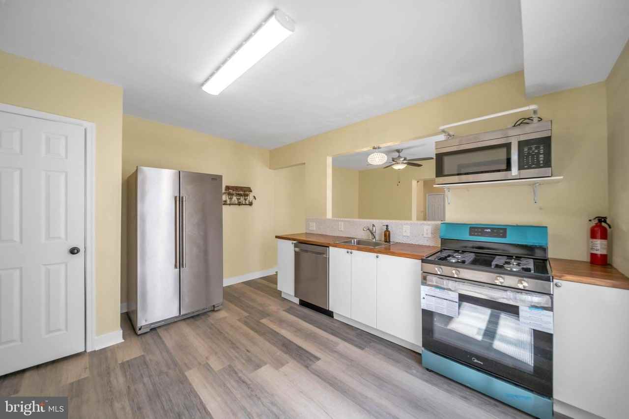 2712 Sherman Ave Nw - Photo 2 of 31