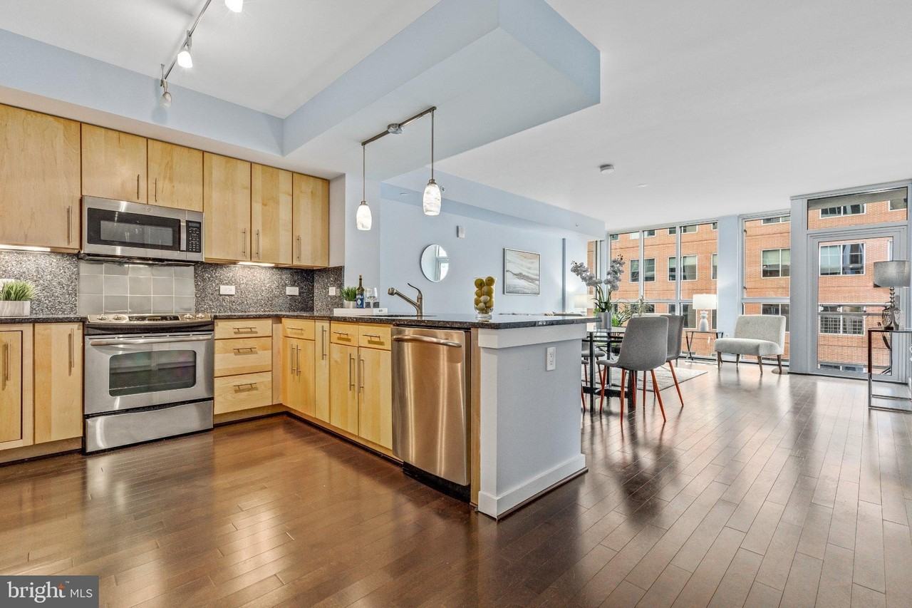 1025 1st St Se #611 - Photo 7 of 34