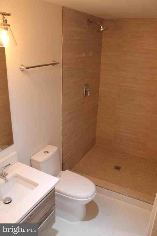 5110 Fort Totten Dr Ne #4 - Photo 6 of 25