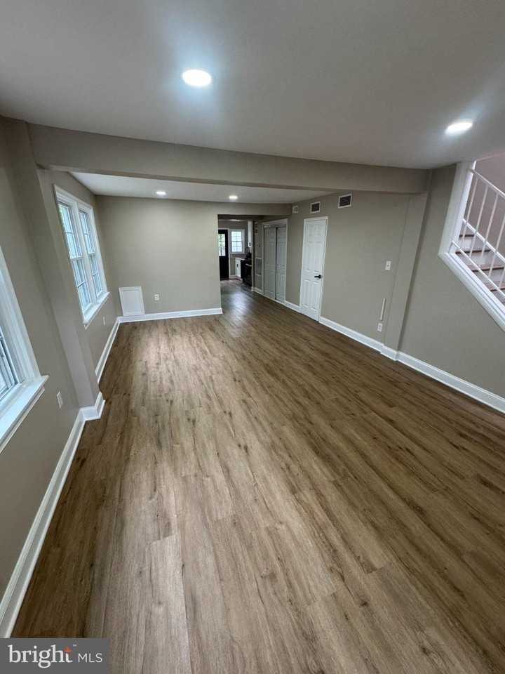 1316 Eastern Ave Ne - Photo 2 of 31