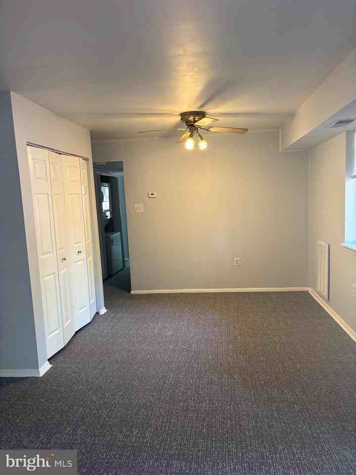 215 Victor Pkwy Apt D #215D - Photo 3 of 12