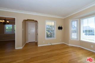 6353 W 82nd St - Photo 3 of 8