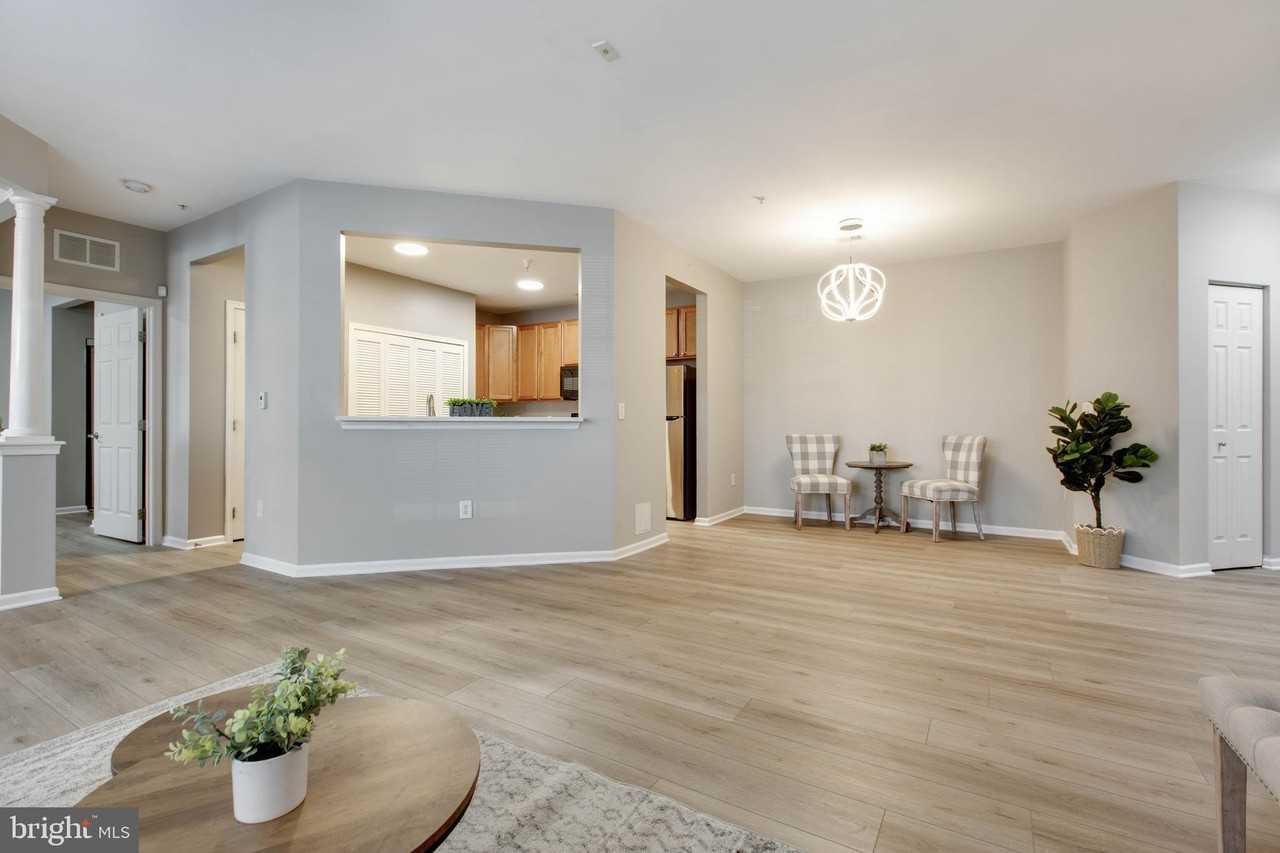 7557 Stoney Run Dr #101 - Photo 5 of 26