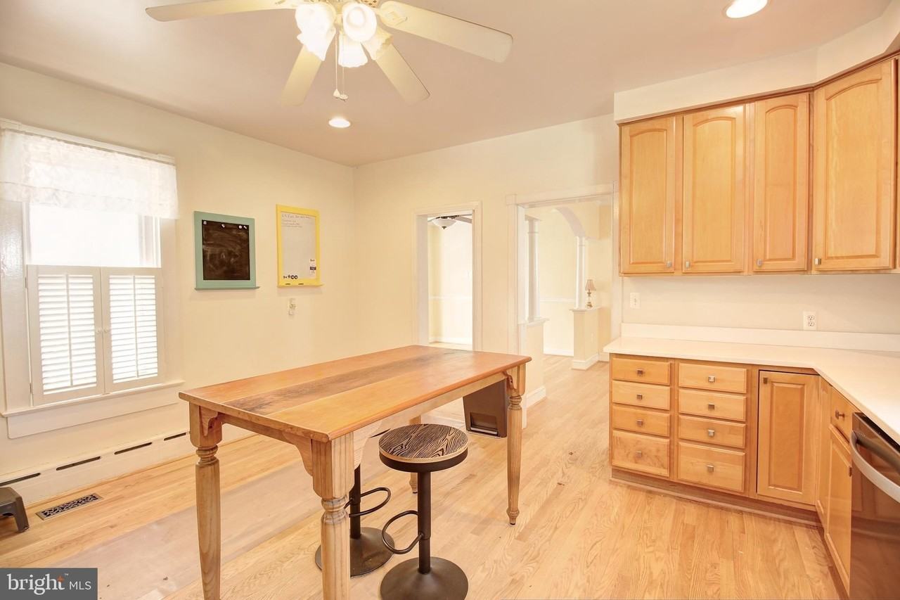 44 Fulton Ave - Photo 7 of 35