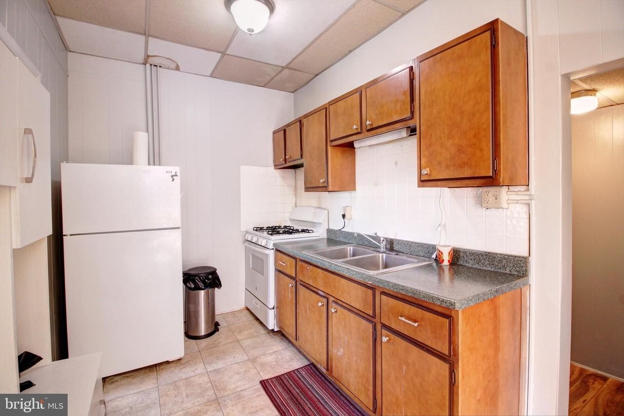 604 W Main St #1 - Photo 4 of 7