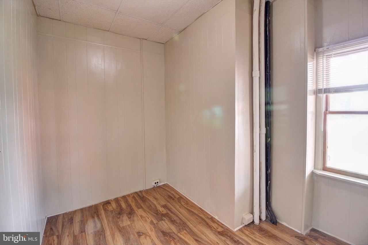 604 W Main St #1 - Photo 6 of 7