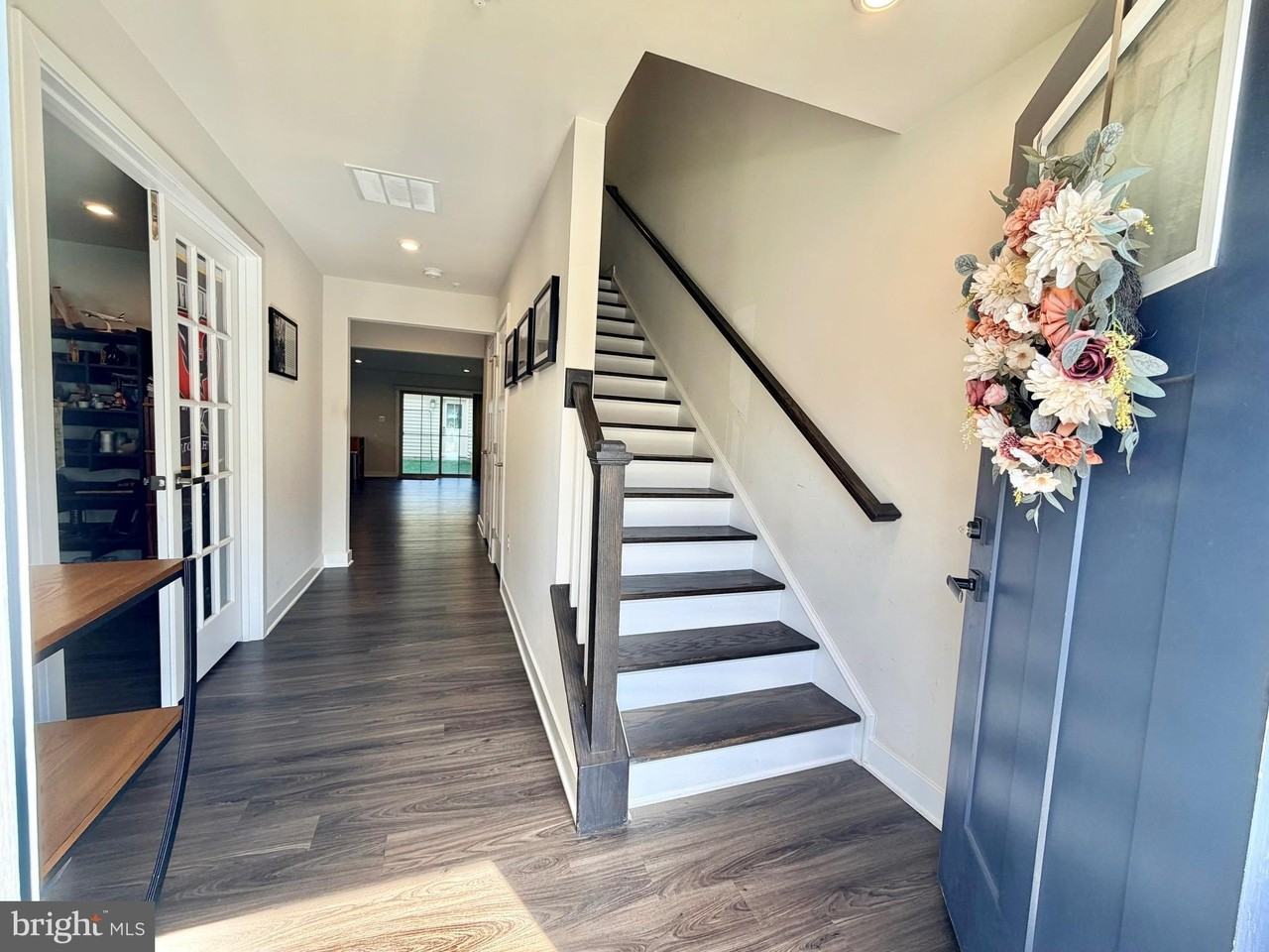 8627 Satinwood Dr - Photo 2 of 47