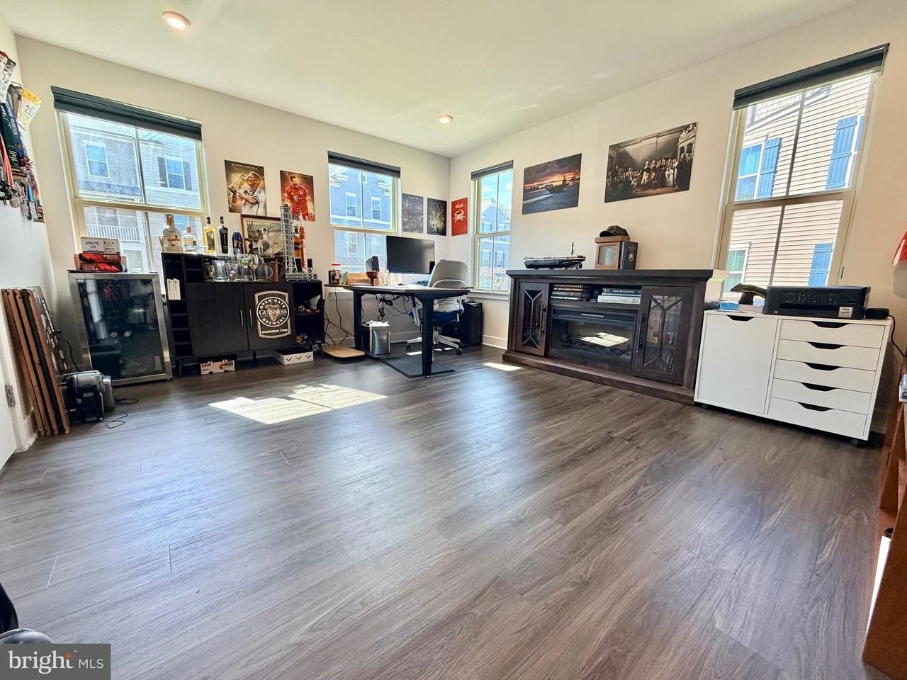 8627 Satinwood Dr - Photo 5 of 47