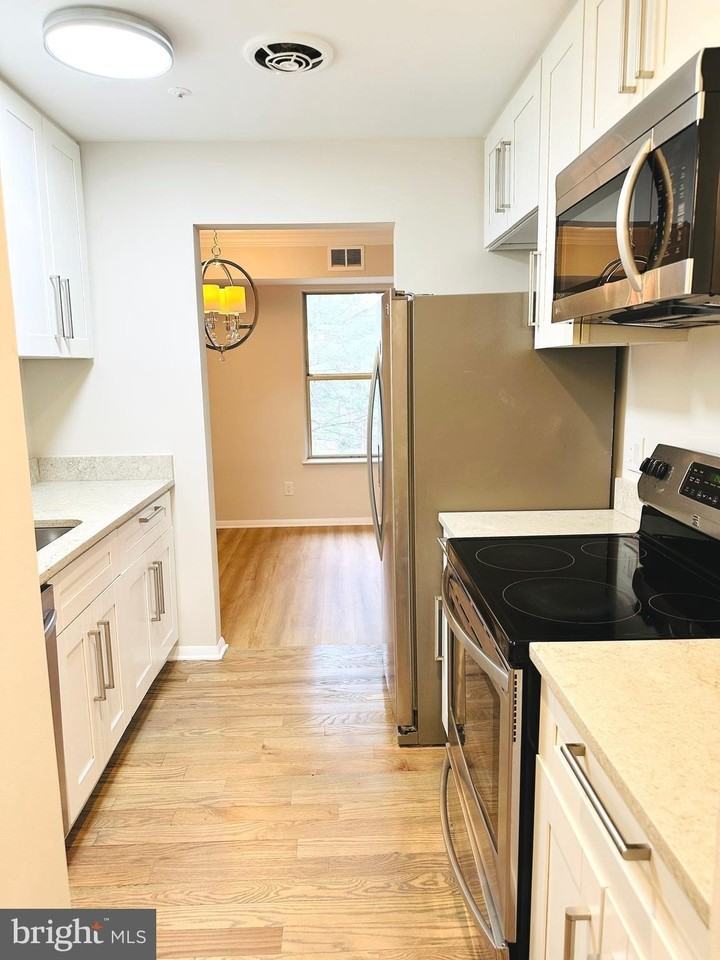 7917 Coriander Dr #202 - Photo 5 of 15