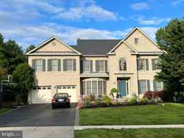 featured image of 3911 Arbor Crest Way