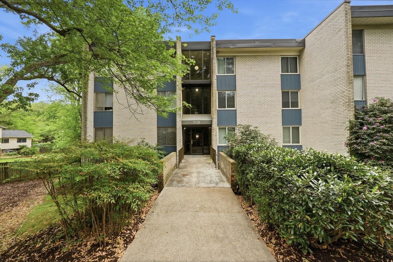 5578 Burnside Dr #5 - Photo 2 of 27