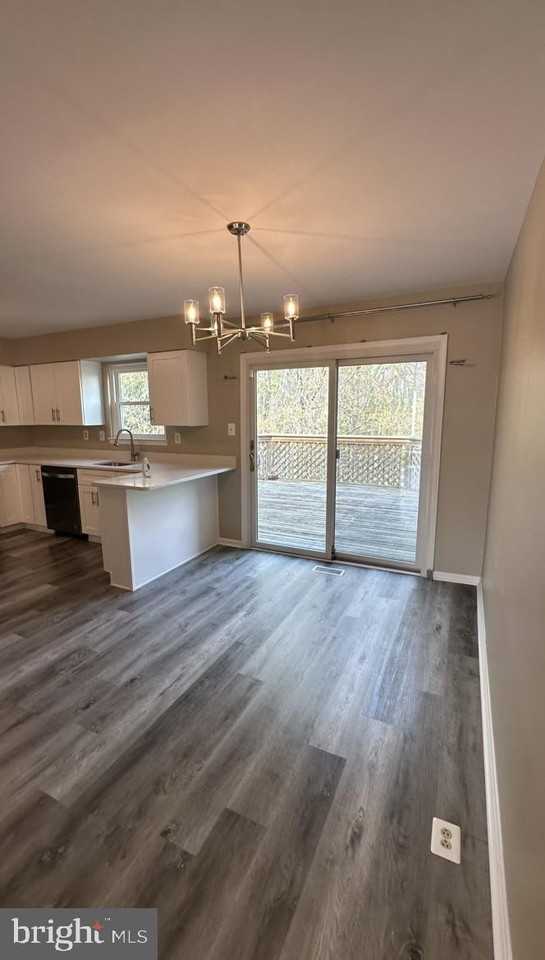 14646 London Ln - Photo 6 of 33