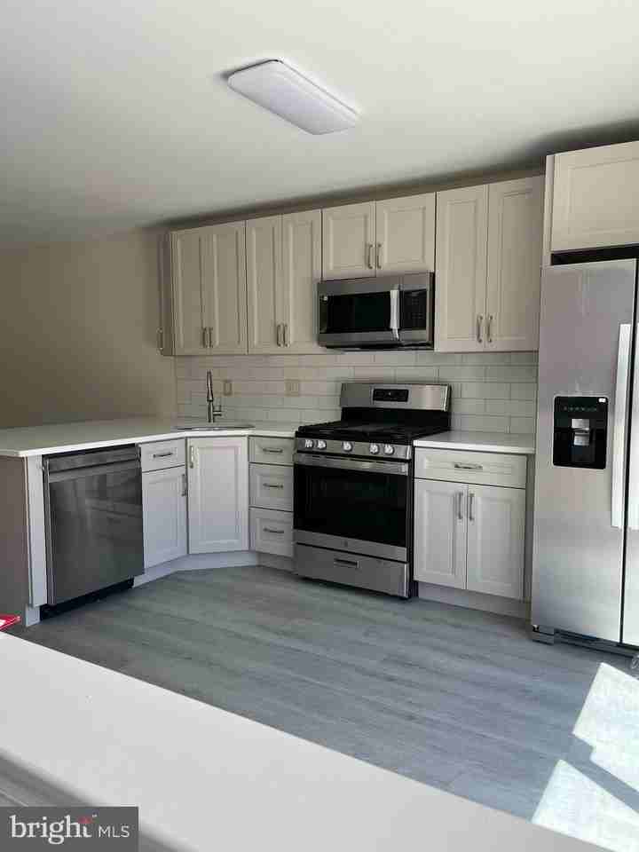 6 Parktown Pl - Photo 2 of 15