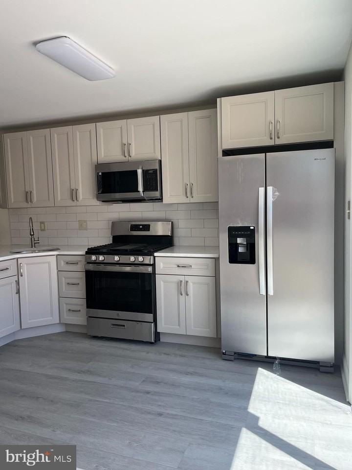 6 Parktown Pl - Photo 4 of 15