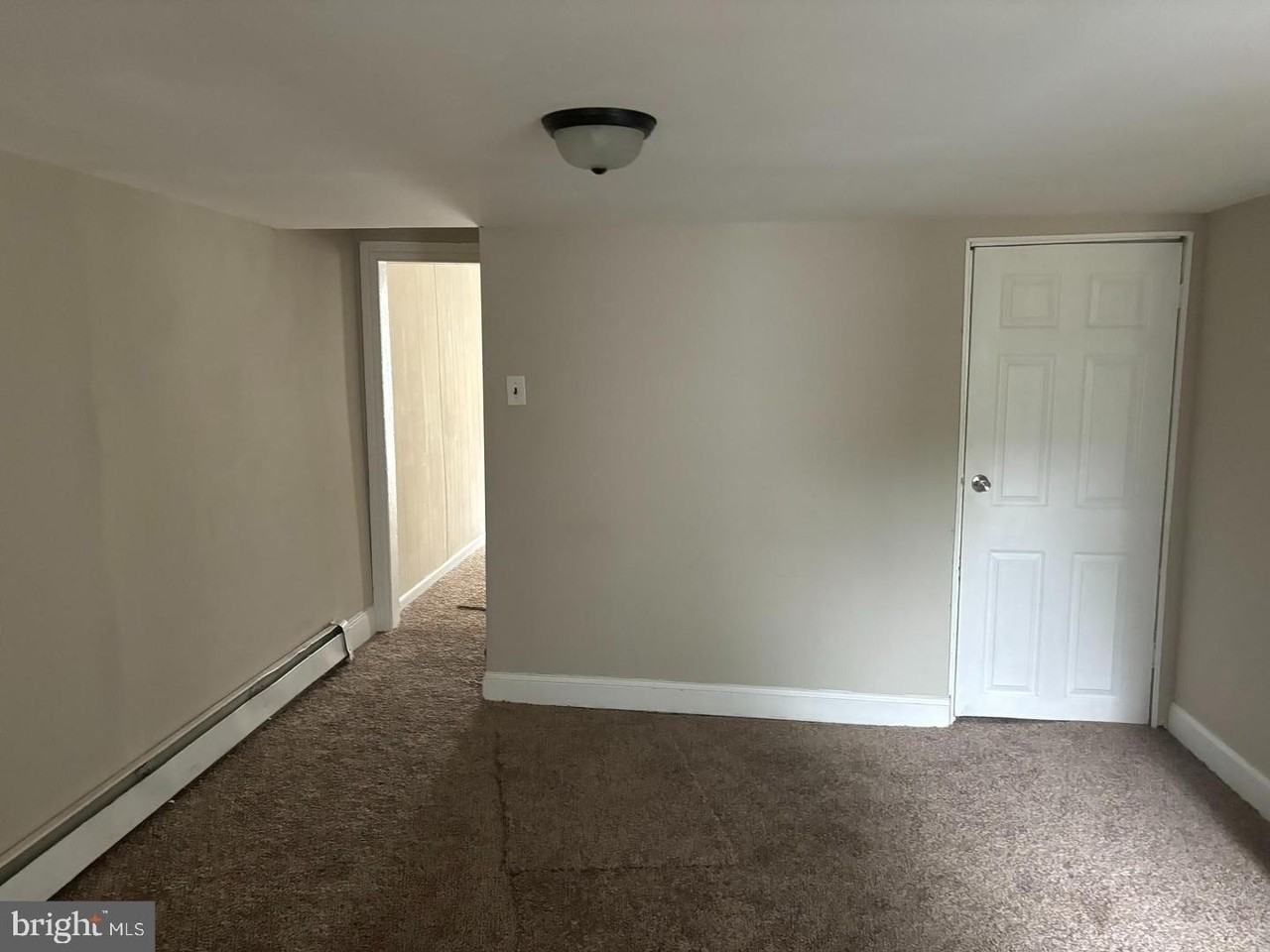 334 Middlesex St - Photo 6 of 12