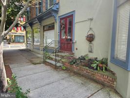 featured image of 67 Ferry St