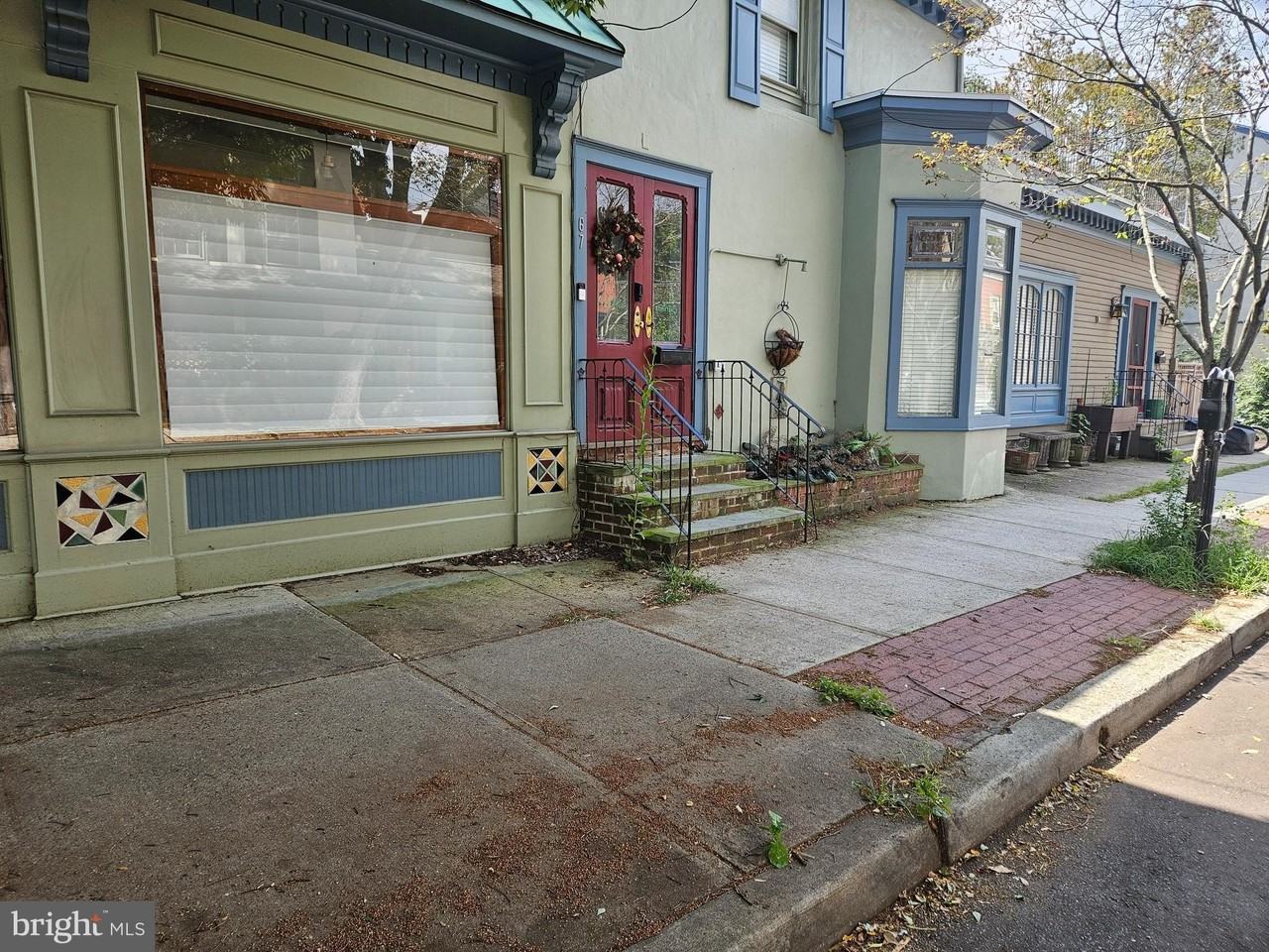 67 Ferry St - Photo 2 of 25