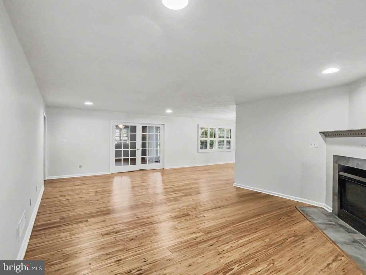 330 Parkwood Dr - Photo 5 of 24