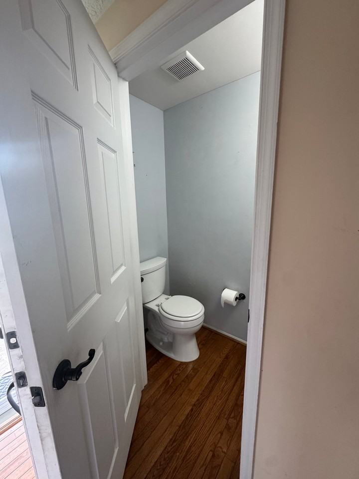 7221 Bonniemill Ln - Photo 3 of 40