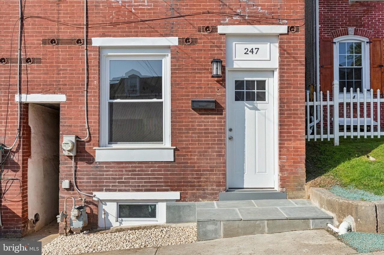 247 E 6th Ave - Photo 2 of 25