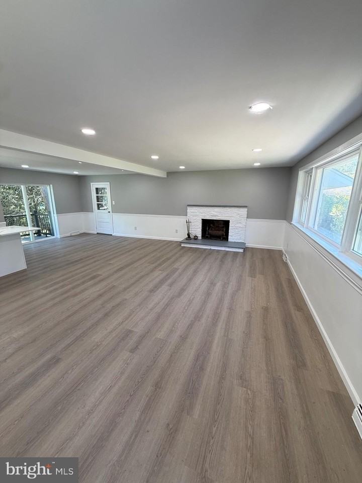 1300 Kirks Ln - Photo 3 of 29