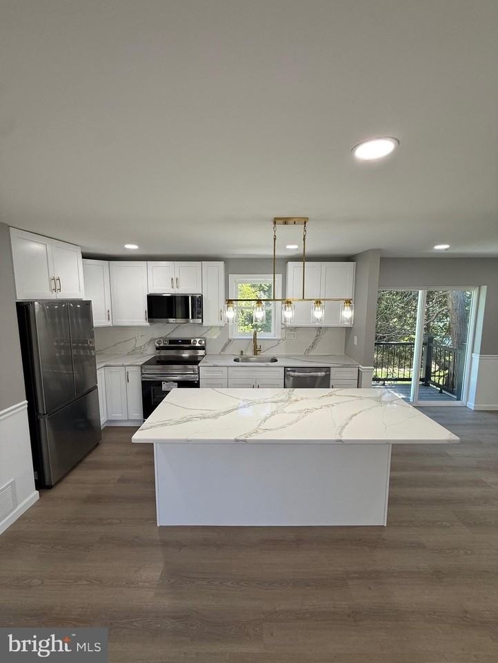 1300 Kirks Ln - Photo 4 of 29