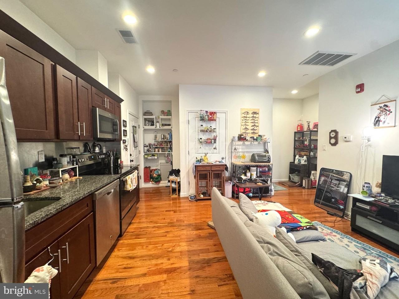 1800 Ridge Ave Apt 8 #12 - Photo 4 of 24