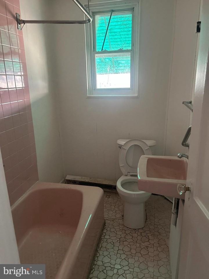 1550 Ruan St - Photo 3 of 22