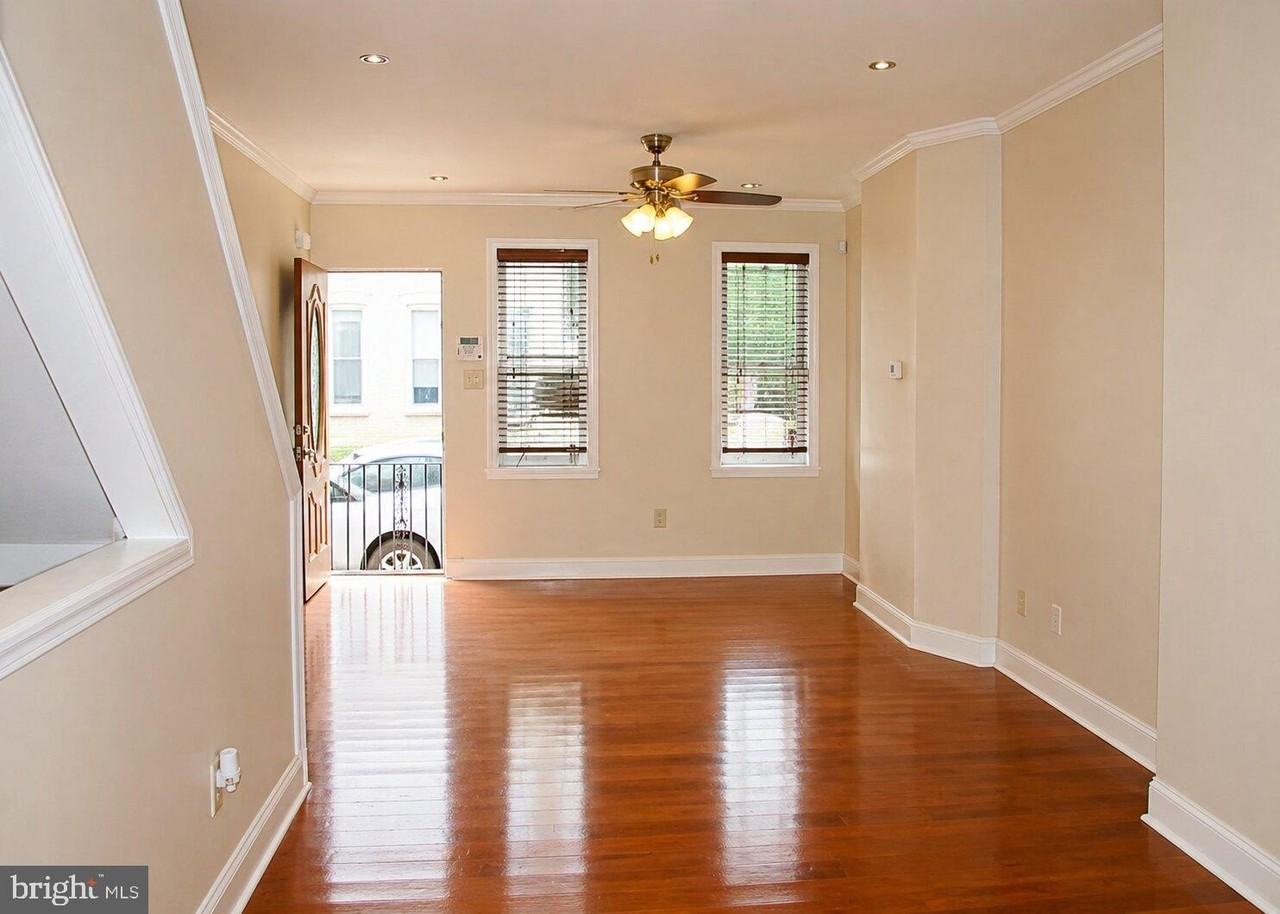 2415 W Seybert St - Photo 3 of 7