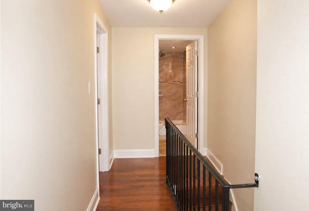 2415 W Seybert St - Photo 7 of 7