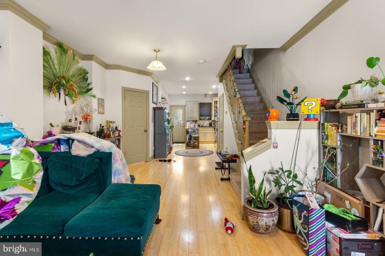 139 Davis St - Photo 2 of 22