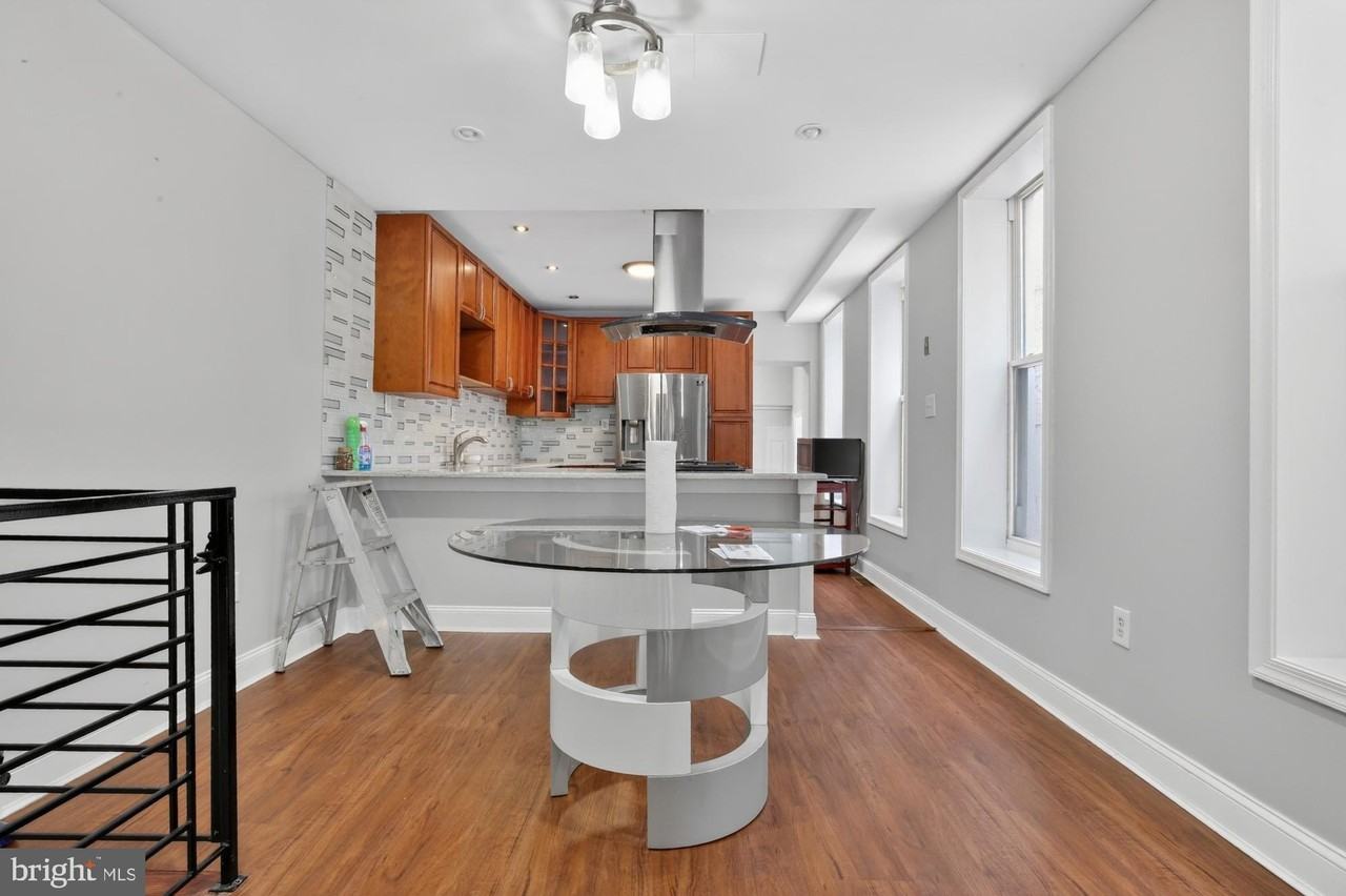 2319 E Somerset St - Photo 6 of 29