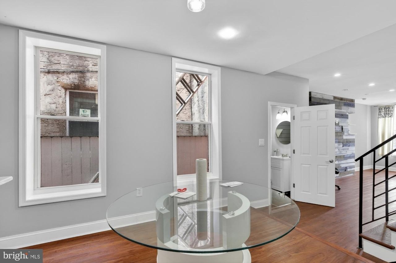2319 E Somerset St - Photo 7 of 29