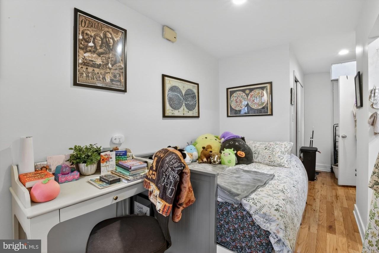 258 S 9th St #1F - Photo 6 of 14