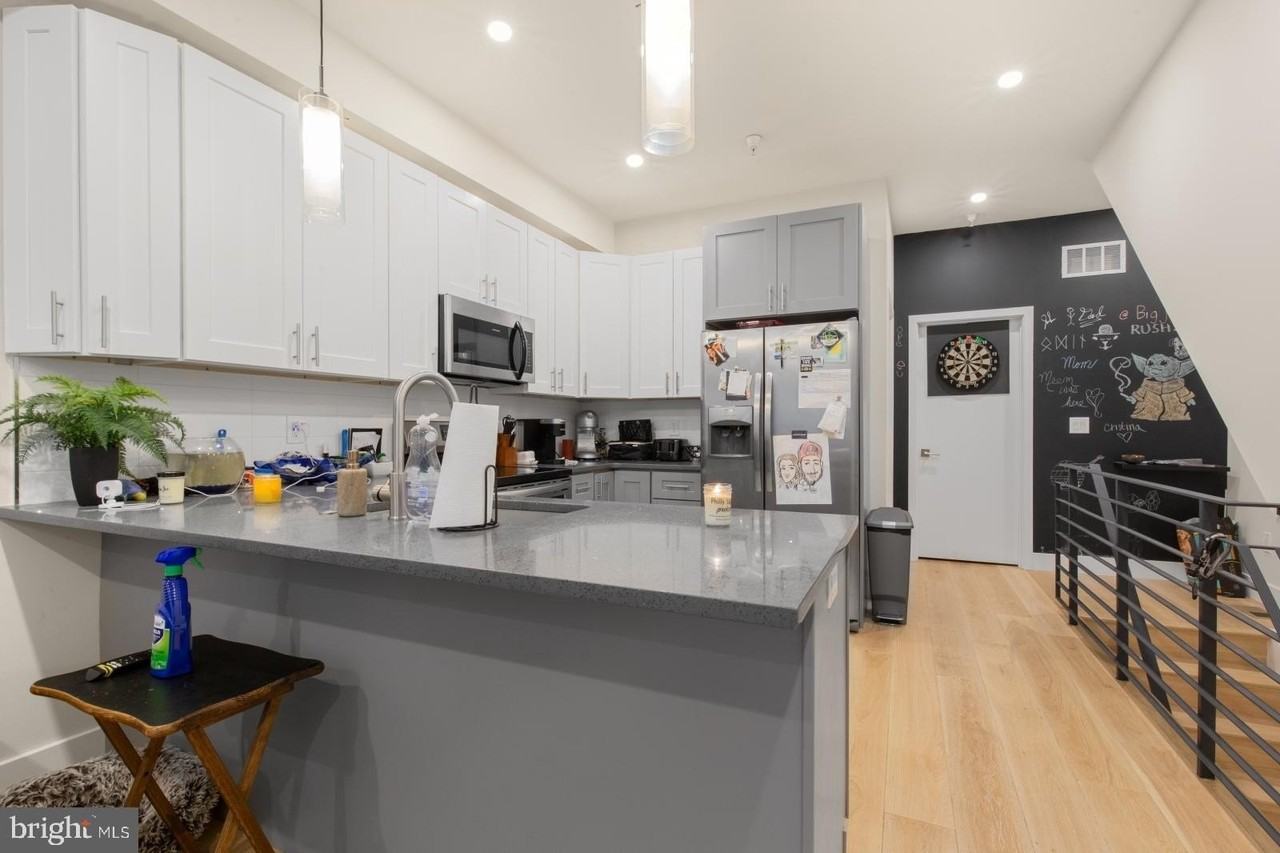 1702 Point Breeze Ave #A - Photo 5 of 22