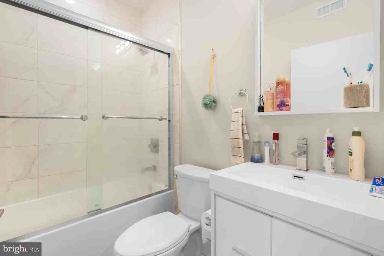 1702 Point Breeze Ave #A - Photo 7 of 22