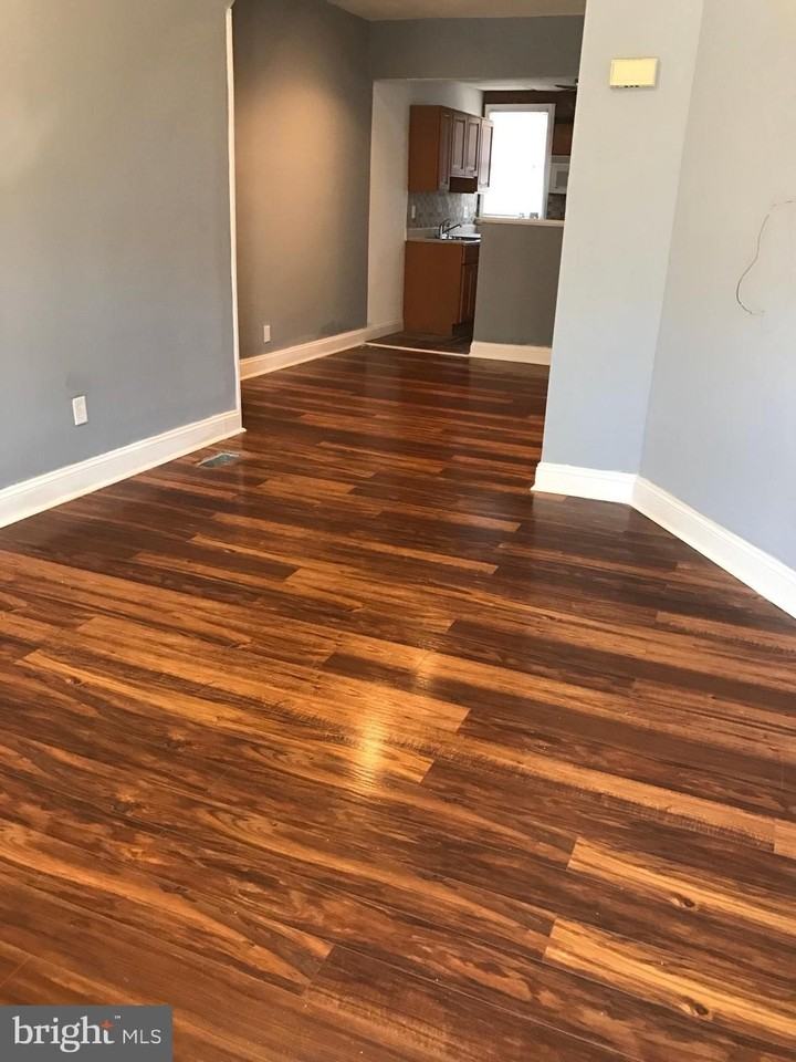 5240 Sylvester St - Photo 2 of 5