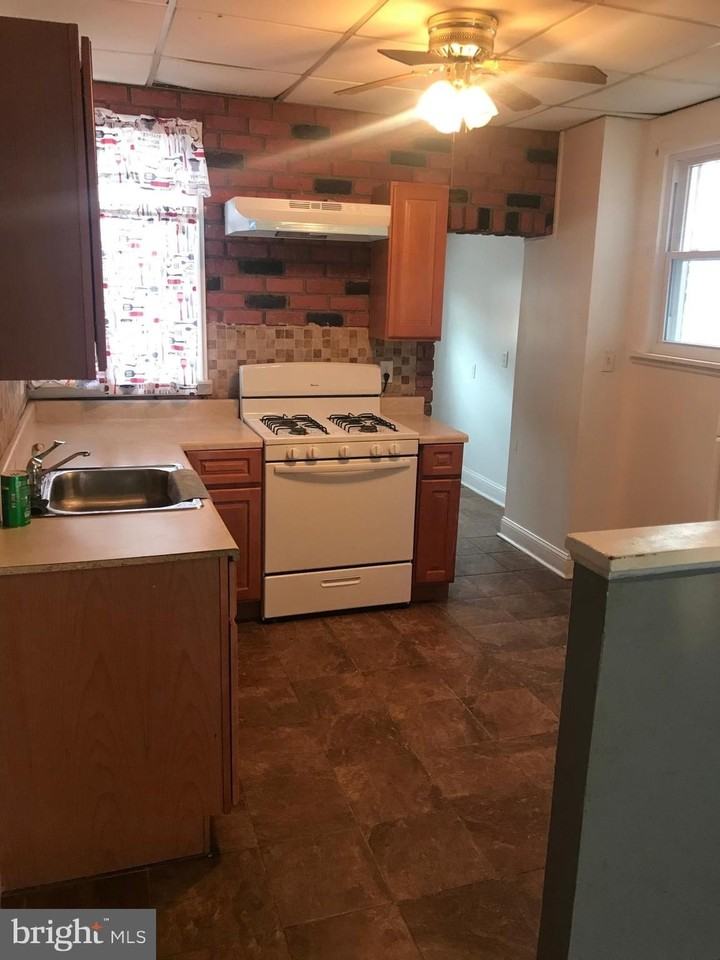 5240 Sylvester St - Photo 5 of 5