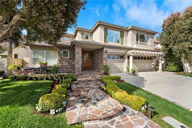 7 Pembroke Ln - Photo 2 of 8