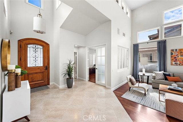 7 Pembroke Ln - Photo 3 of 8