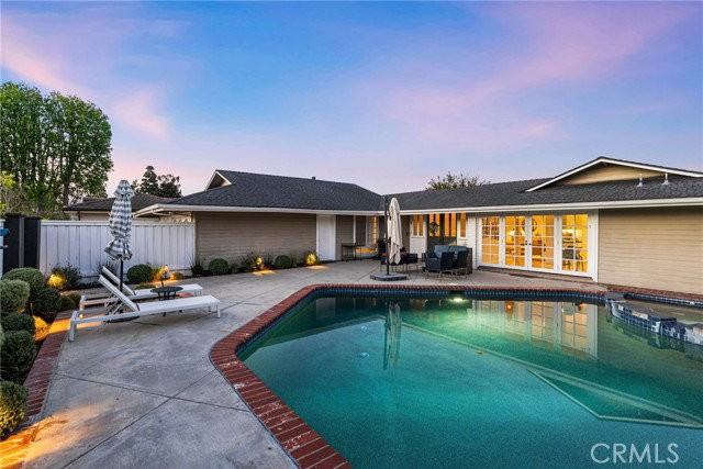 1800 Glenwood Ln - Photo 2 of 8