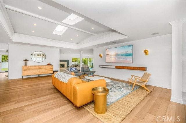 1800 Glenwood Ln - Photo 4 of 8