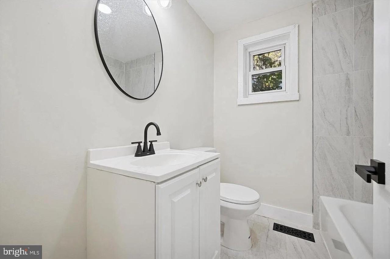 75 E High St #1 - Photo 6 of 8