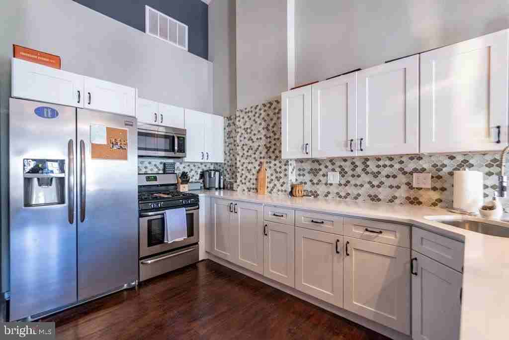 19 N 3rd St #5thFL - Photo 4 of 11