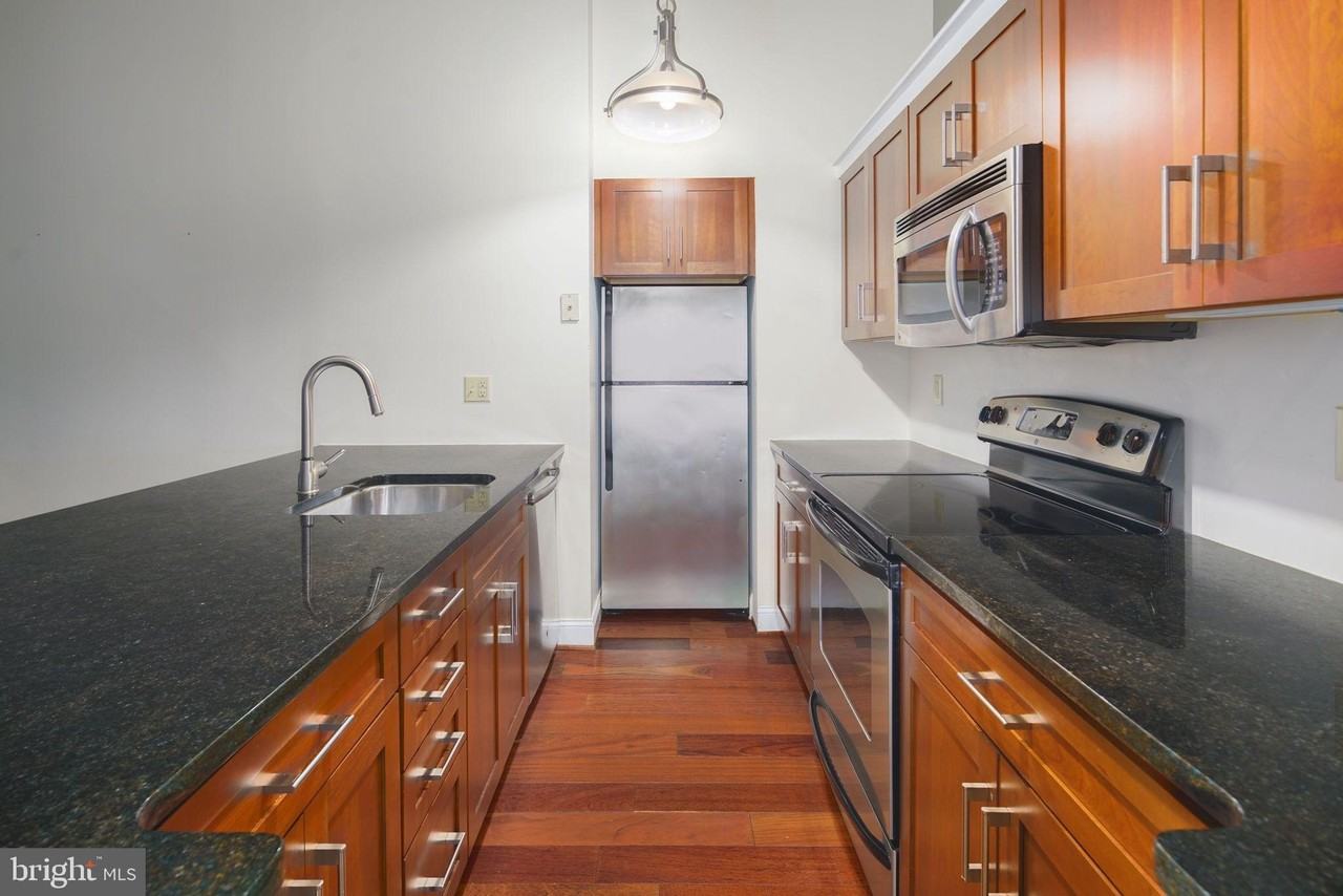 242941 Locust St #213 - Photo 7 of 29