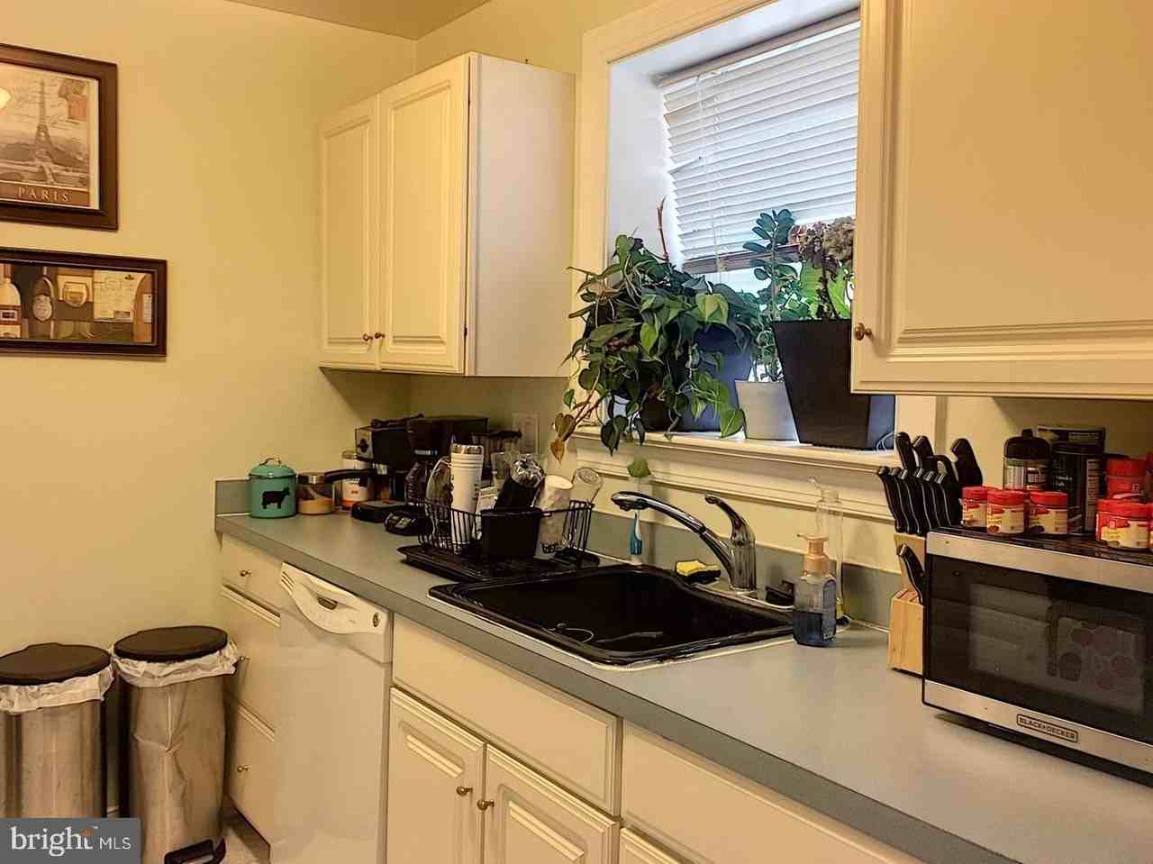 610 Madison St #205 - Photo 2 of 17