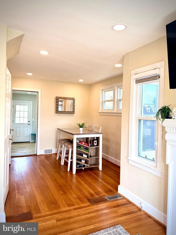 2916 Meadow Ln - Photo 6 of 31