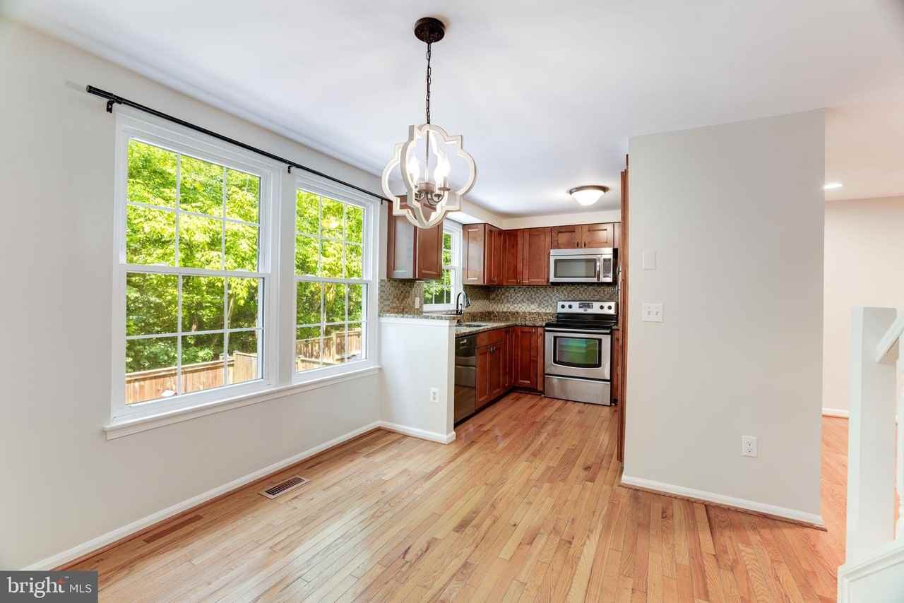 11774 Bayfield Ct - Photo 7 of 40