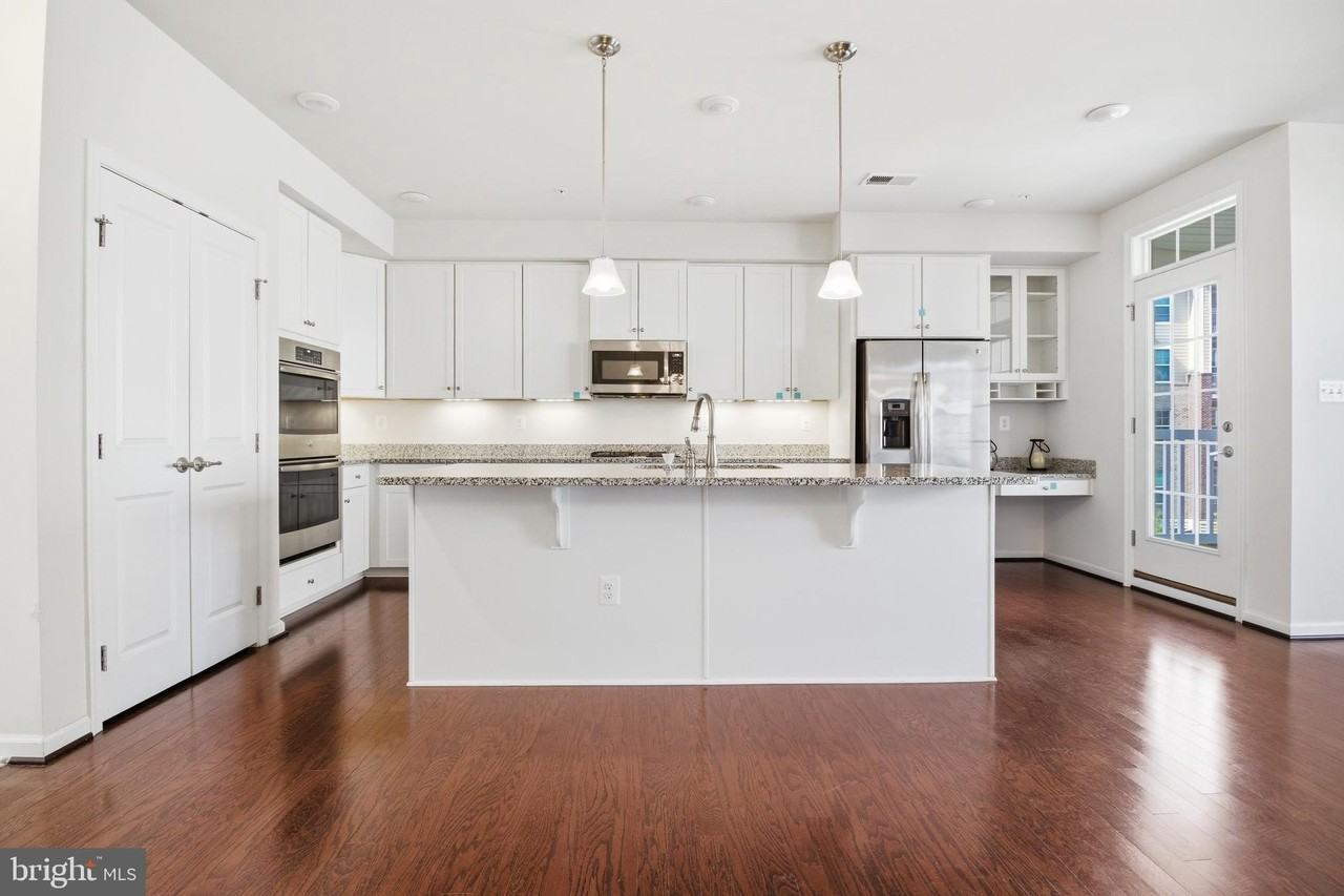 13735 Air And Space Museum Pkwy - Photo 5 of 40