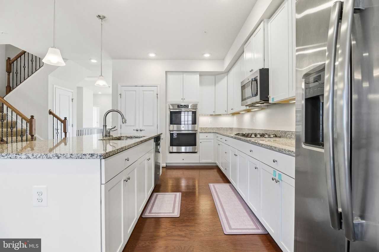 13735 Air And Space Museum Pkwy - Photo 6 of 40